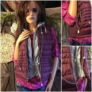 ❤️‍🔥SOLD❤️‍🔥 Puffer Vest With Detachable Hood